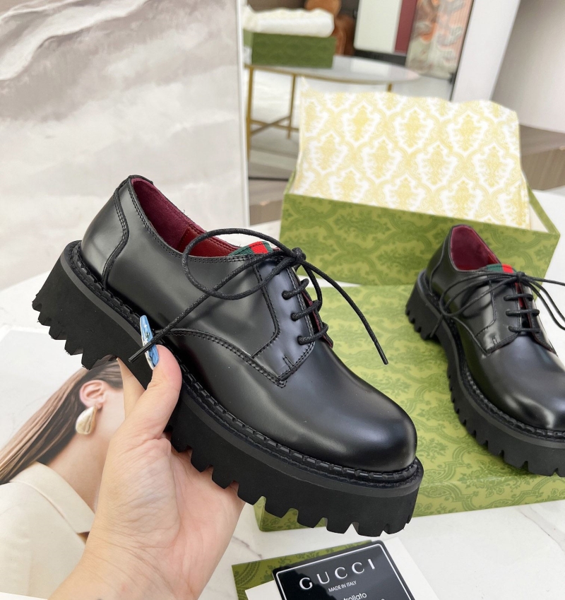 G*u*i casual shoes